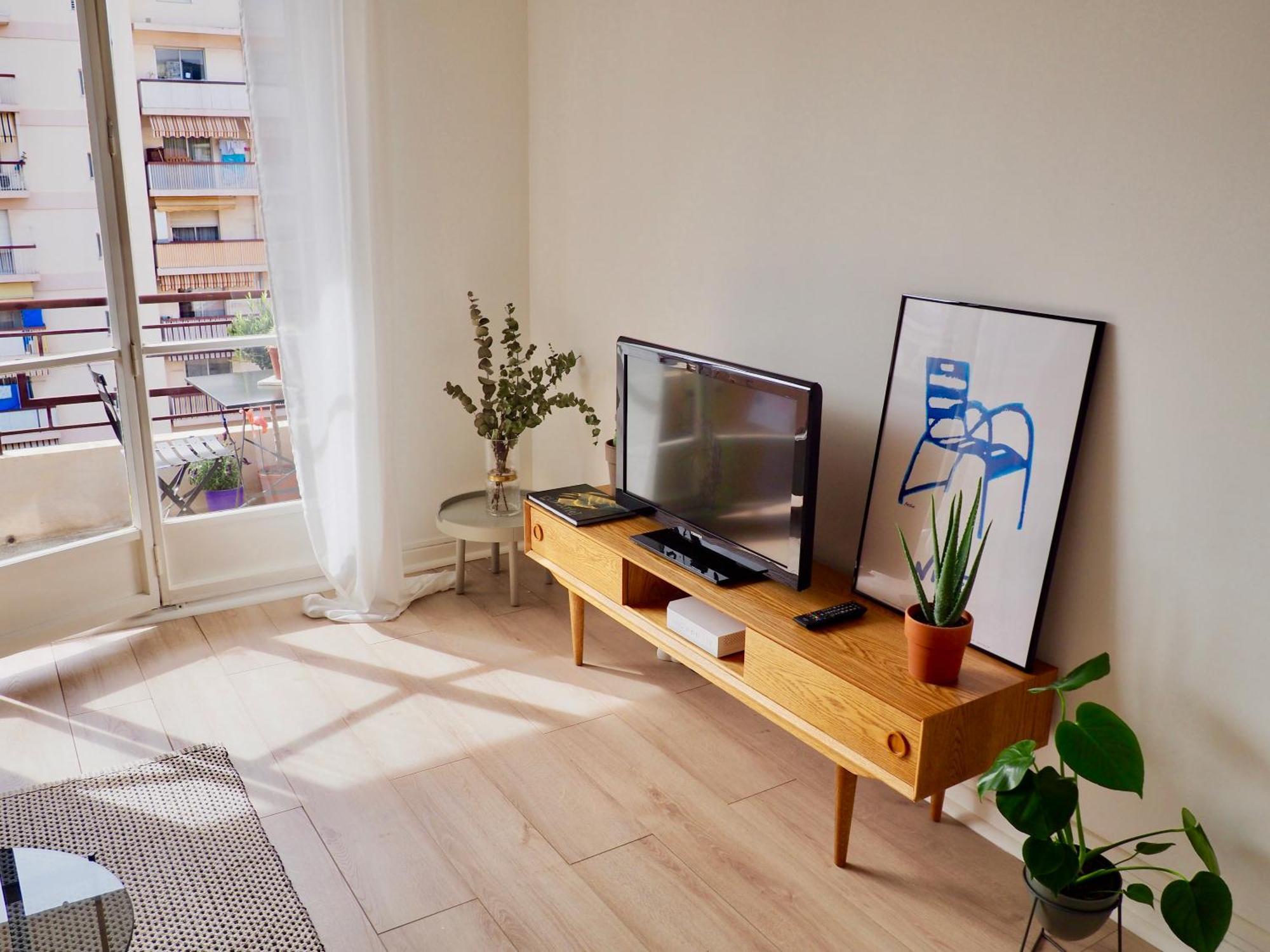 Proche De Liberation Avec Balcon Ensoleille Apartment