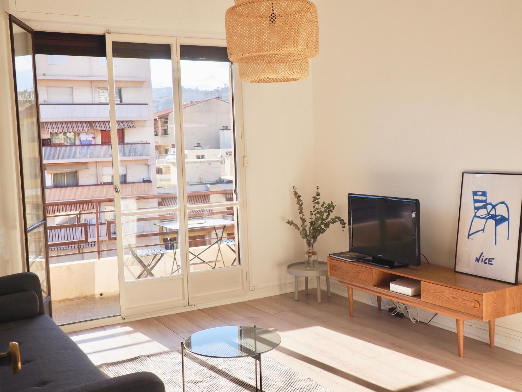 Appartamento Proche De Liberation Avec Balcon Ensoleille Nizza