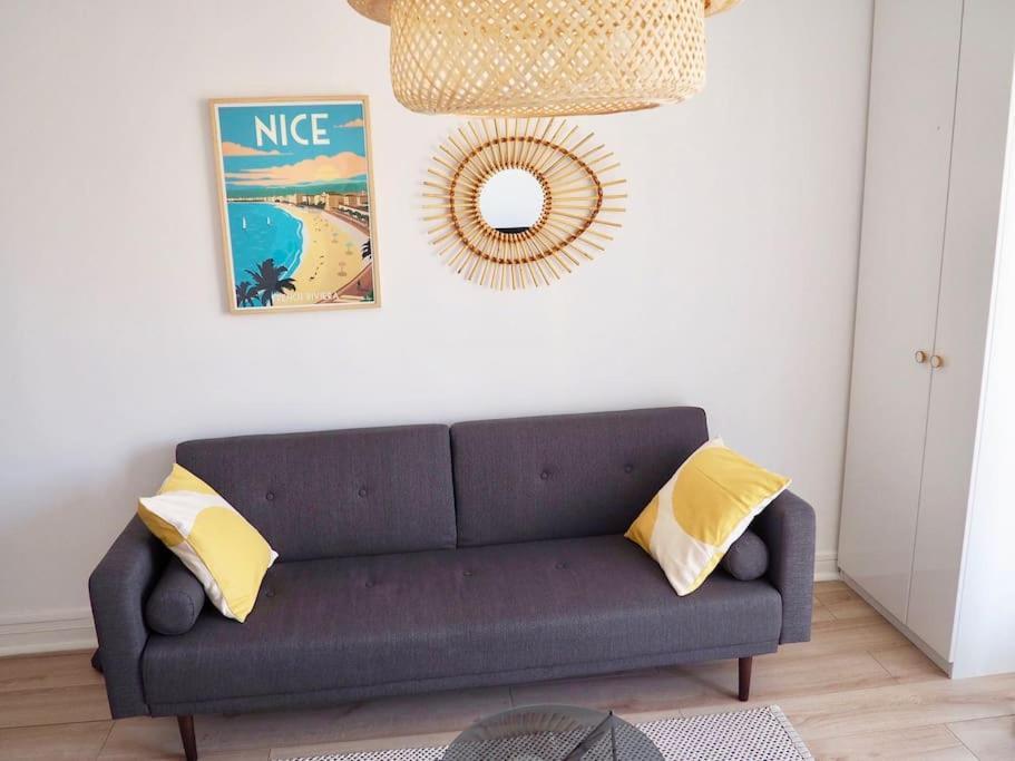 Proche De Liberation Avec Balcon Ensoleille Nizza